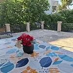 Giovanna - Spacious Lovely Supetar