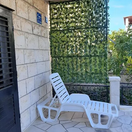 Giovanna - Spacious Lovely Apartment Supetar