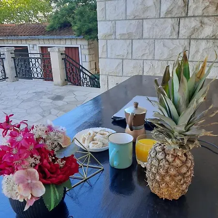 Giovanna - Spacious Lovely Apartment Supetar