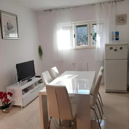 Giovanna - Spacious Lovely Appartamento