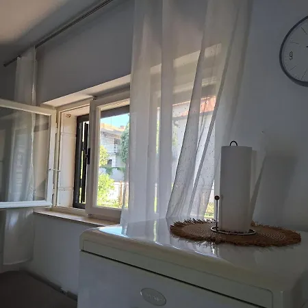 Giovanna - Spacious Lovely Supetar