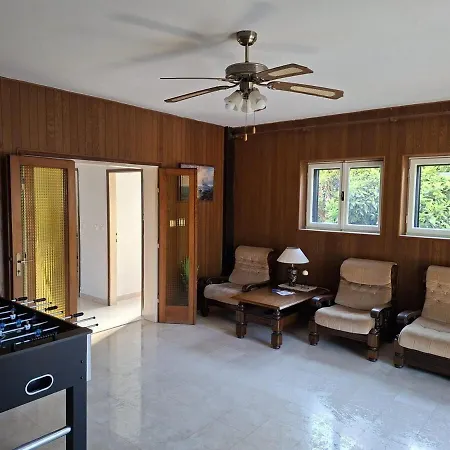 Giovanna - Spacious Lovely Supetar